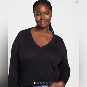 NWT Universal Standard Phoenix Light-As-Air v neck long sleeve